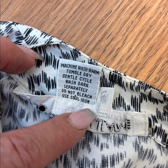 Vintage 1980/1990’s Lloyd Williams long sleeve white and black blouse. Size 12. - Picture 13 of 17